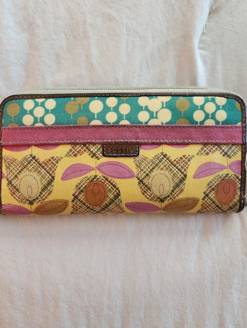 Fossil Vintage Keyper Patterned Wallet